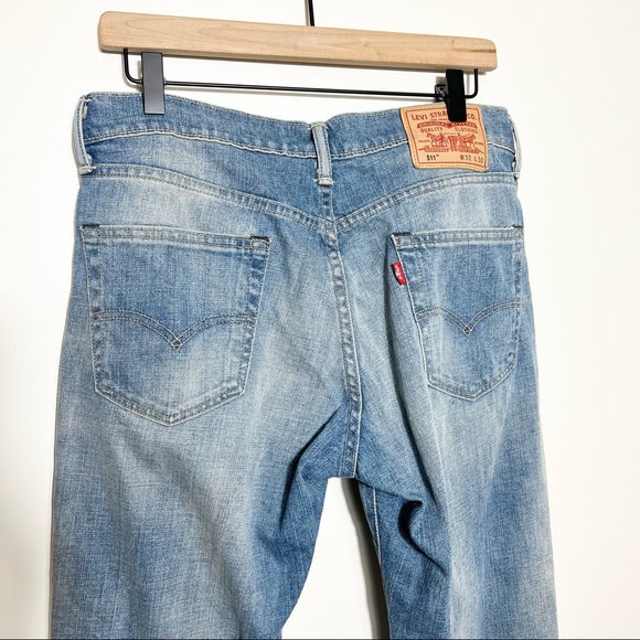 LEVI'S 511 Men's Slim Fit Slightly Distressed Jeans - Picture 6 of 11